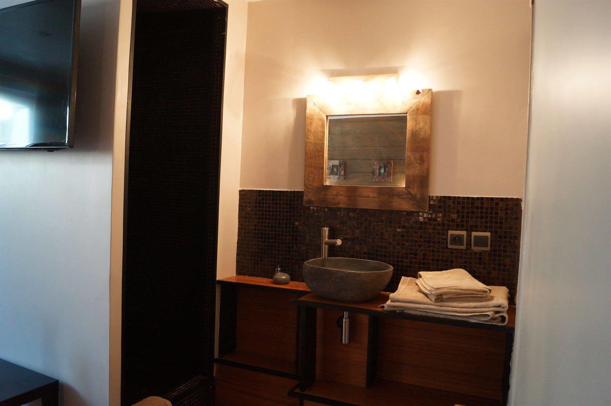 A L'Origine Bed & Breakfast Lille Exterior photo